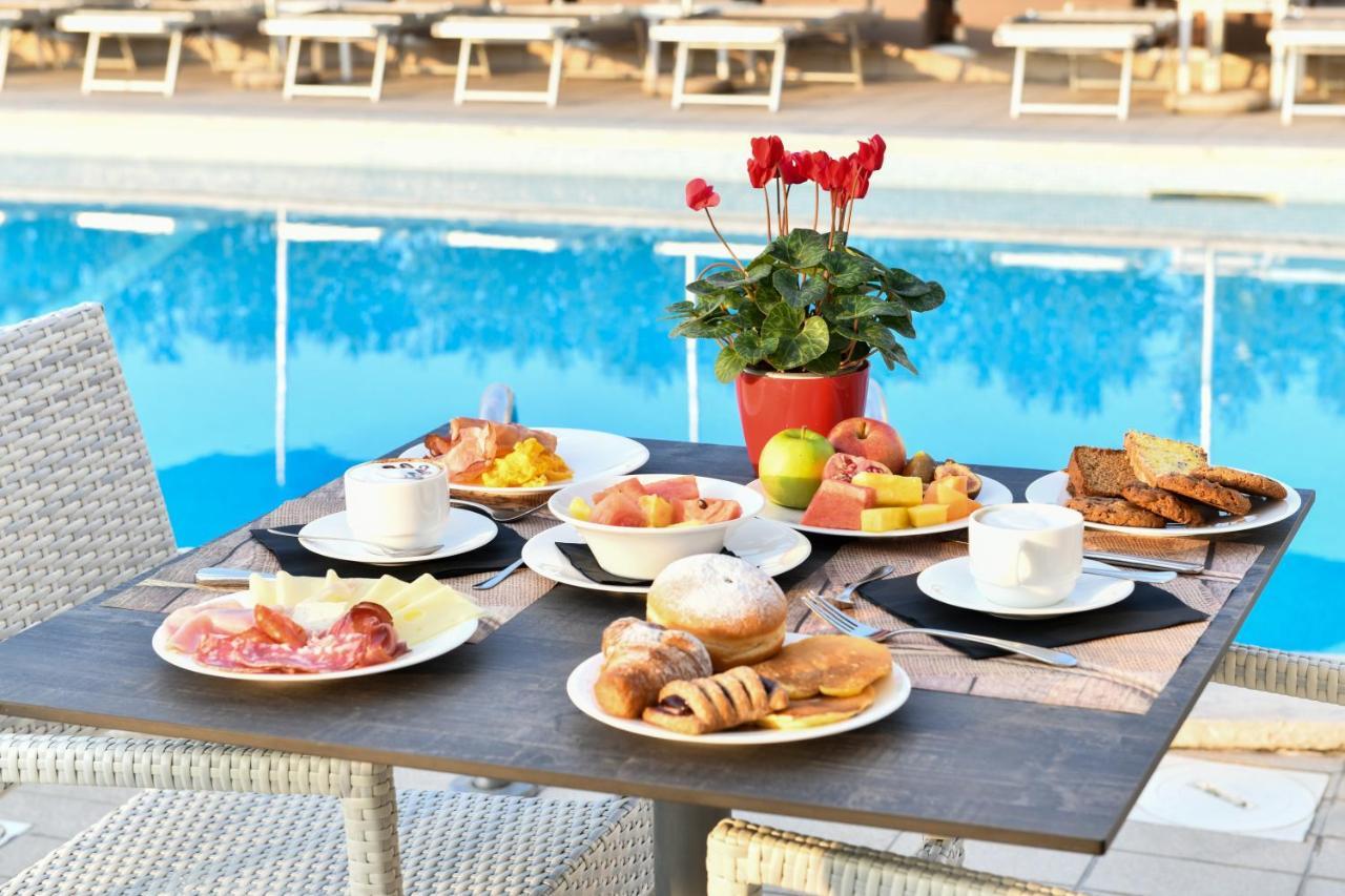 Hotel Delle Mimose Lido di Jesolo Exterior foto